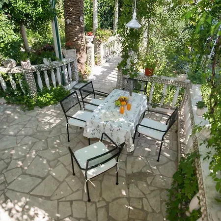 Apartment Apartman Cici Makarska